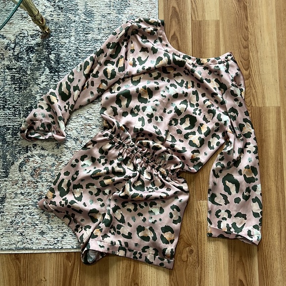 Show Me Your MuMu Satin Romper - Picture 4 of 4